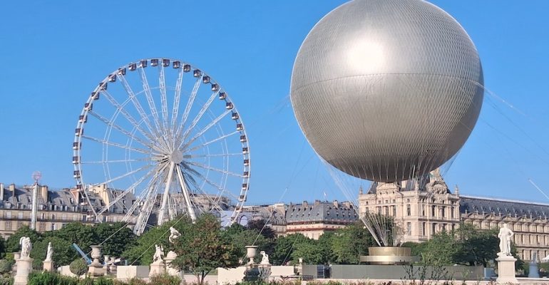 Vasque Paris 2024 de jour au Jardin des Tuileries