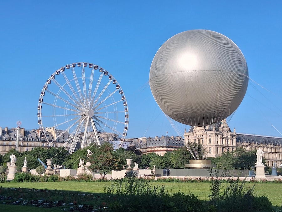 Vasque Paris 2024 de jour au Jardin des Tuileries