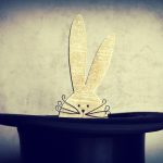 lapin dans un chapeau-magie