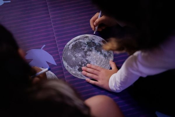 Petits pas sur la lune - exposition ludique et sensorielle - Au musée de l'Air et de l'espace - du 14 décembre au 17 mai 2026