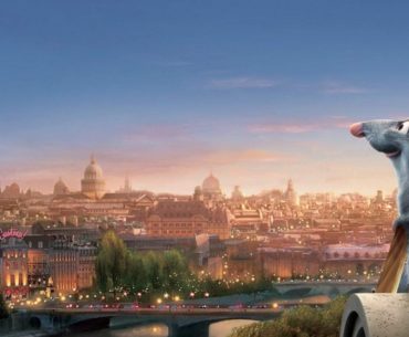 the guided tour of Paris in the animated districts