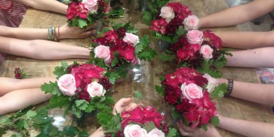 Un anniversaire fleuri – Atelier floral