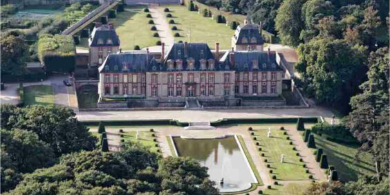 The castle of Breteuil