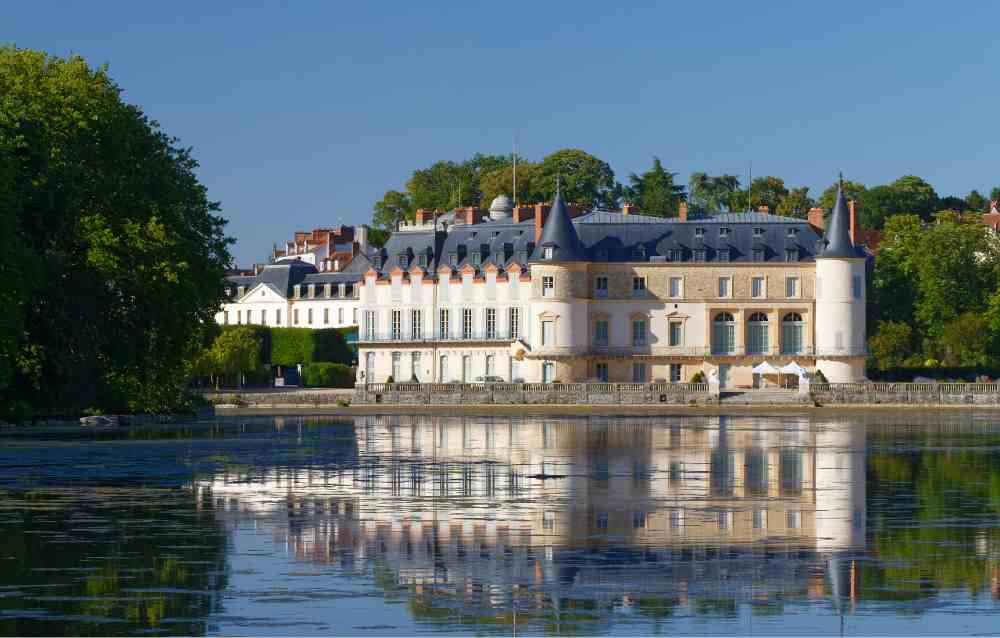 the castle of Rambouillet in the Yvelynes