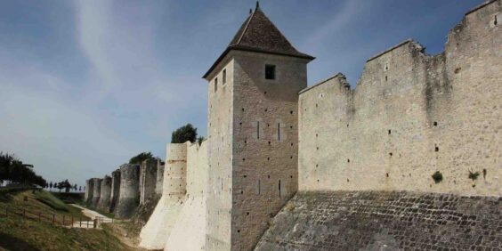 Provins and its surroundings with your family