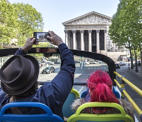 bus open tours devant la Madeleine