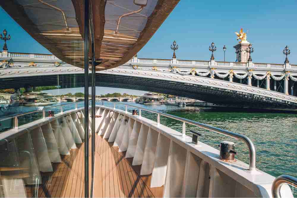 the elegance of cruising with Vedettes de Paris