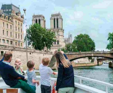 Vedettes family cruise