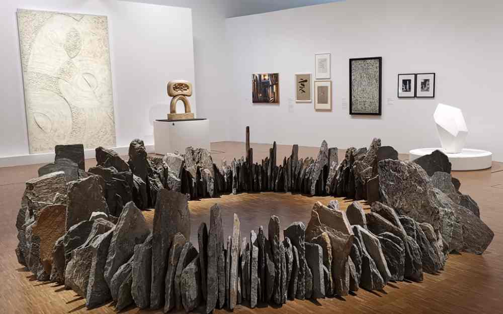 préhistoire une énigme moderne au centre Pompidou