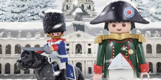Playmobil at the Invalides: forward to Napoleon!
