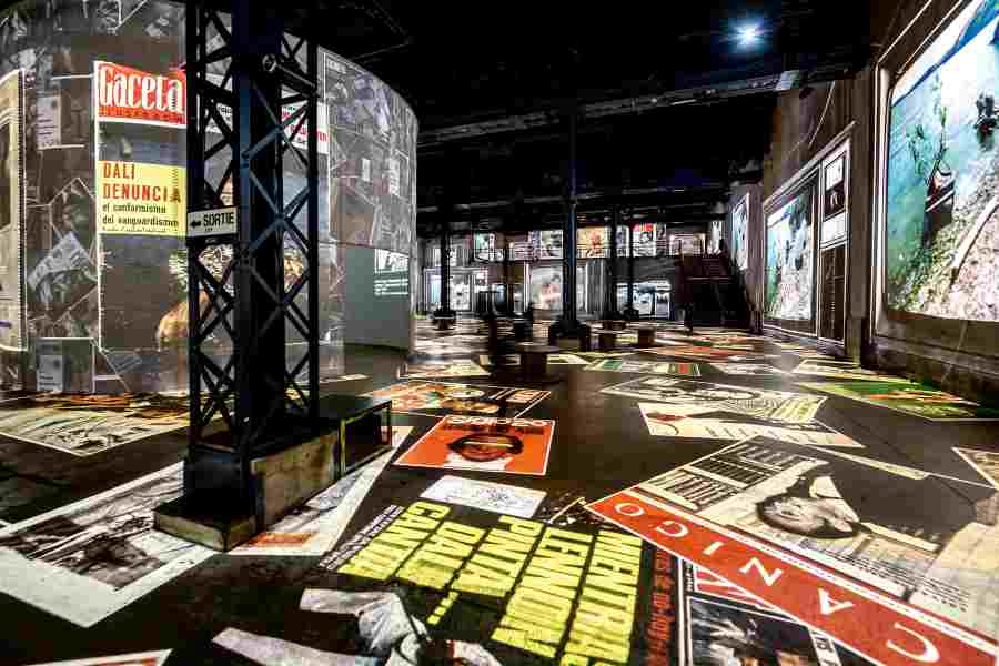 Dalí exhibition at the Atelier des Lumières