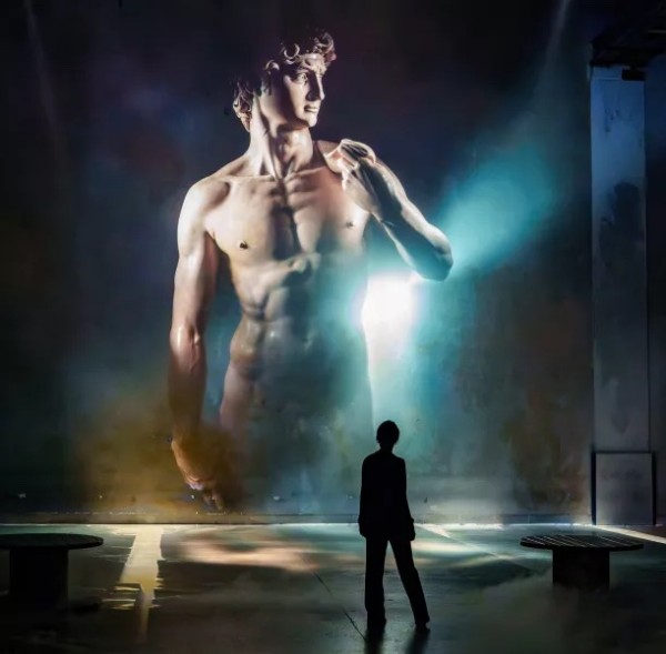 Wonderful Renaissance exhibition at the Atelier des Lumières in Paris