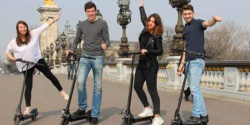 Electric scooter ride in Paris, a fun outing with teenagers