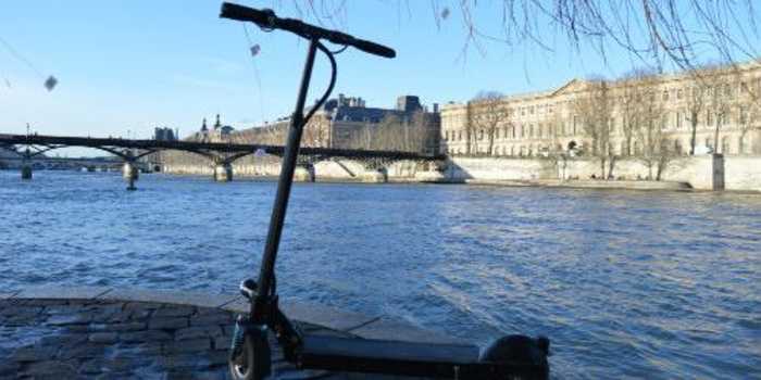 rental of electric scooters in Paris