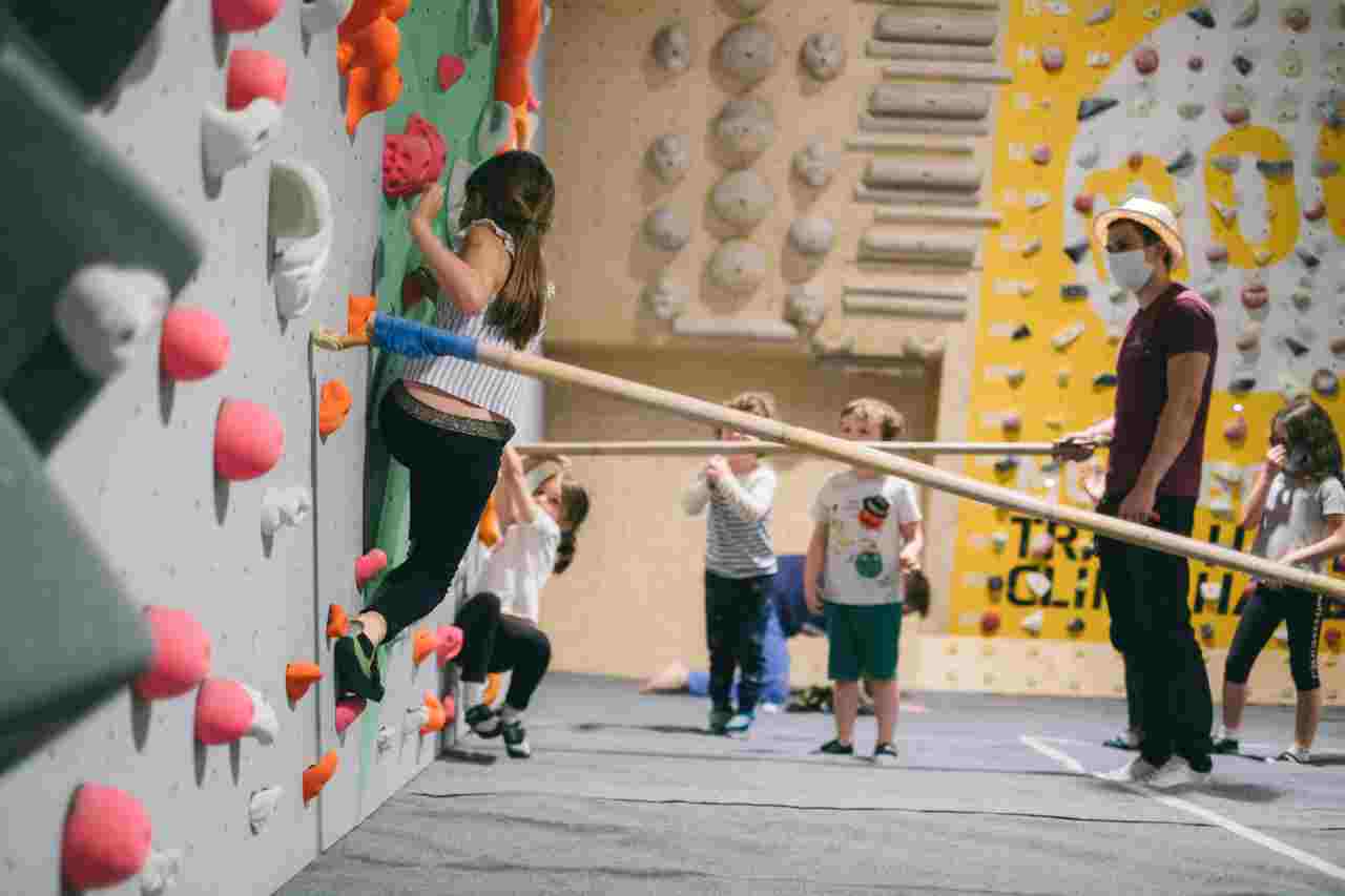 CLIMBING IN PARIS