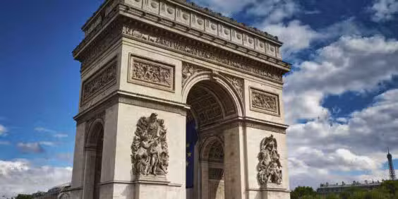 L’Arc de Triomphe, une vue exceptionnelle sur Paris