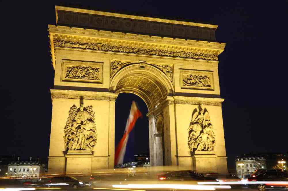 paris la nuit en bus touristique