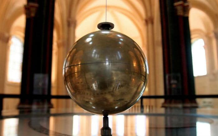Foucault's pendulum at the Musée des Arts et Métiers