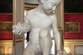 statue of a child in the Jacquemart André museum