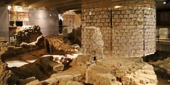 La Crypte archéologique de l’Île de la Cité