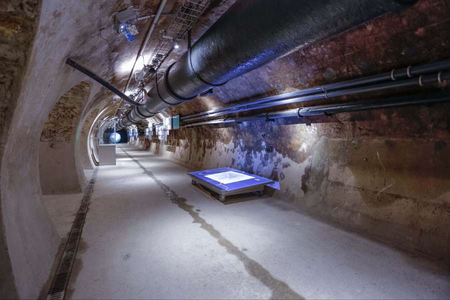 Les couloirs des égouts parisiens