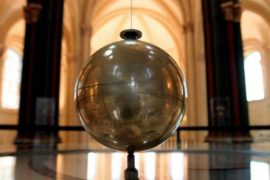 Foucault's pendulum at the Musée des Arts et Métiers