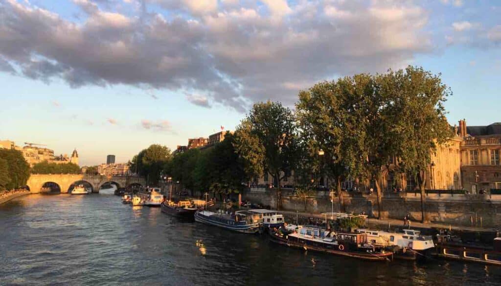 bateaux parisiens cruise timetable