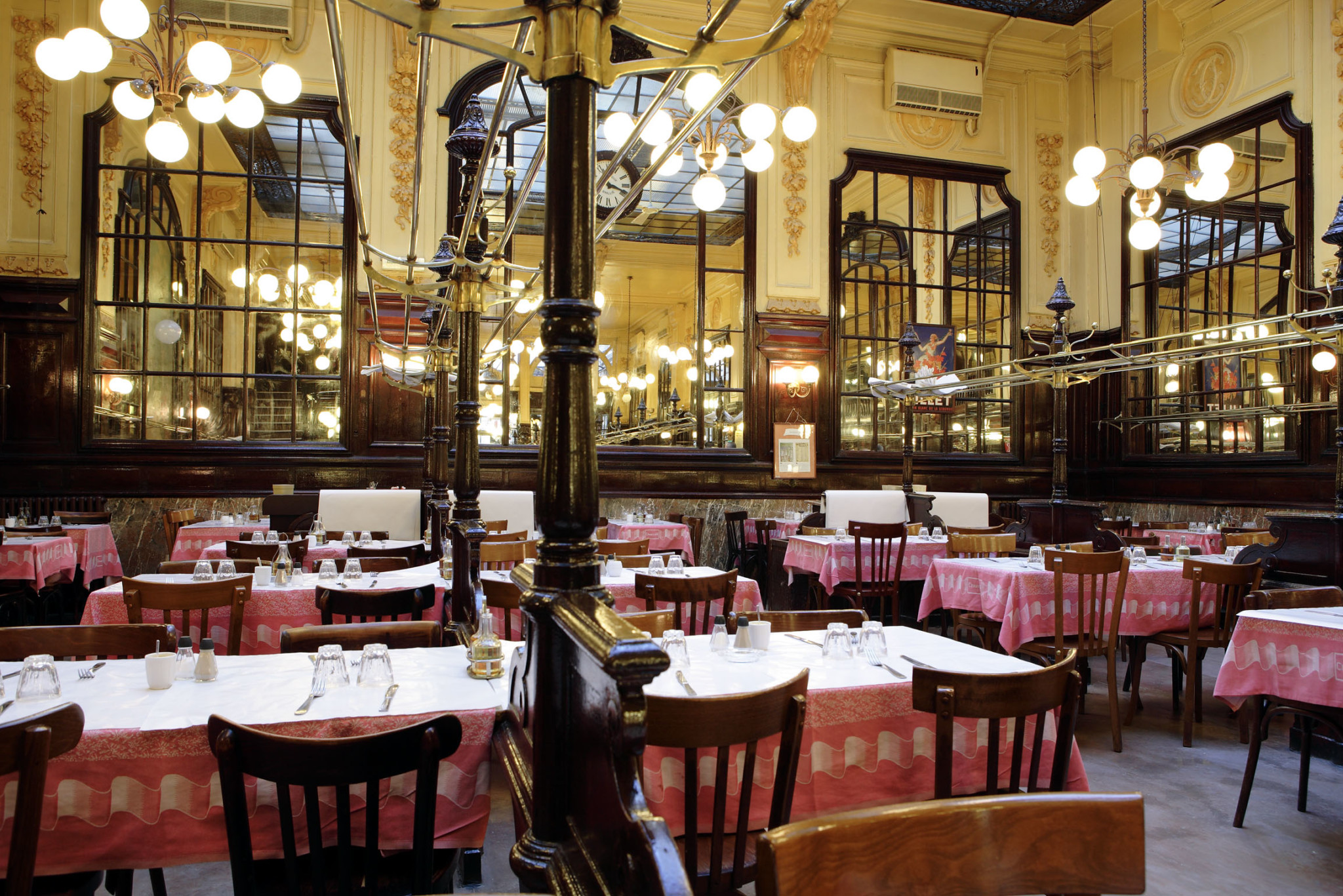 Bouillon Chartier Le Restaurant Traditionnel Parisien Prix Imbattable Bouillon Chartier Le Restaurant Traditionnel Parisien Prix Imbattable