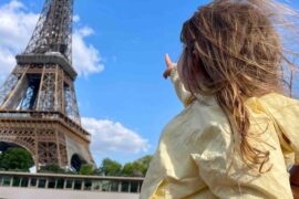 enfant croisière bateaux mouches