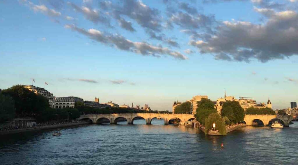 the Ile de la Cité and Notre-dame de Paris