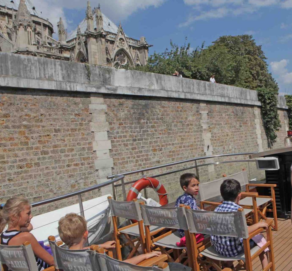 the cruise on the Seine River for families and children from 5 years old