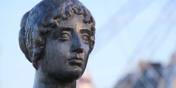 Tour-trail "Mythological Heroes at the Tuileries" (privatization, group)