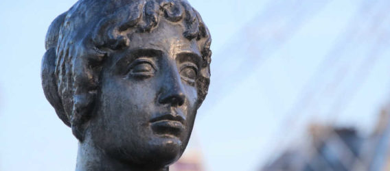 sculpture-mythologie-jardin-des-tuileries bronze au jardin des Tuileries