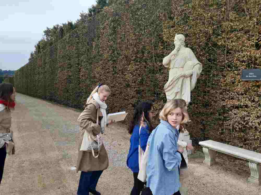 treasure hunt in Versailles