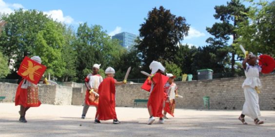 visite costumée pour enfant dans Paris