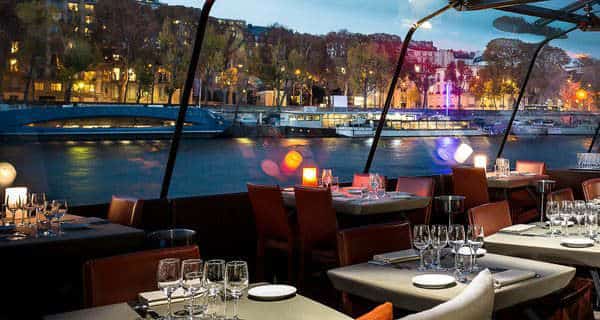 un déjeuner ou un diner-croisière sur les Bateaux Parisiens