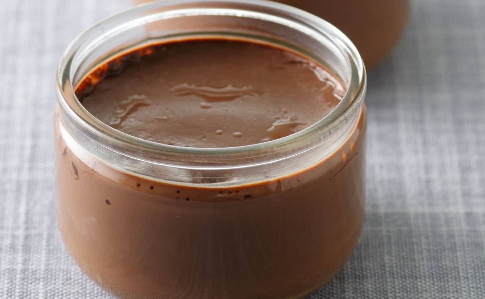 egg-free chocolate cream