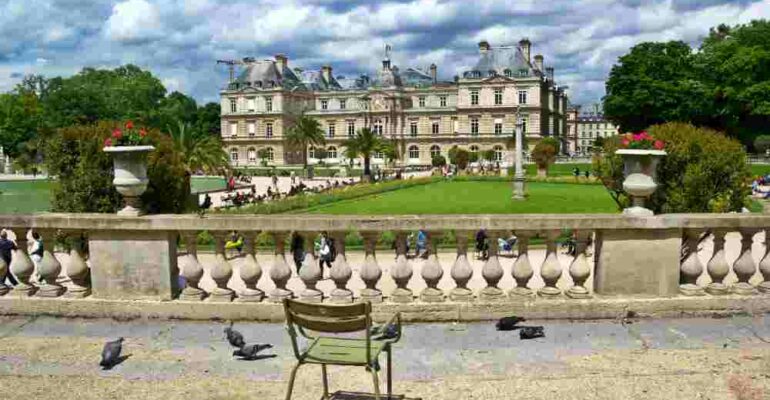the chairs of the Luxembourg garden