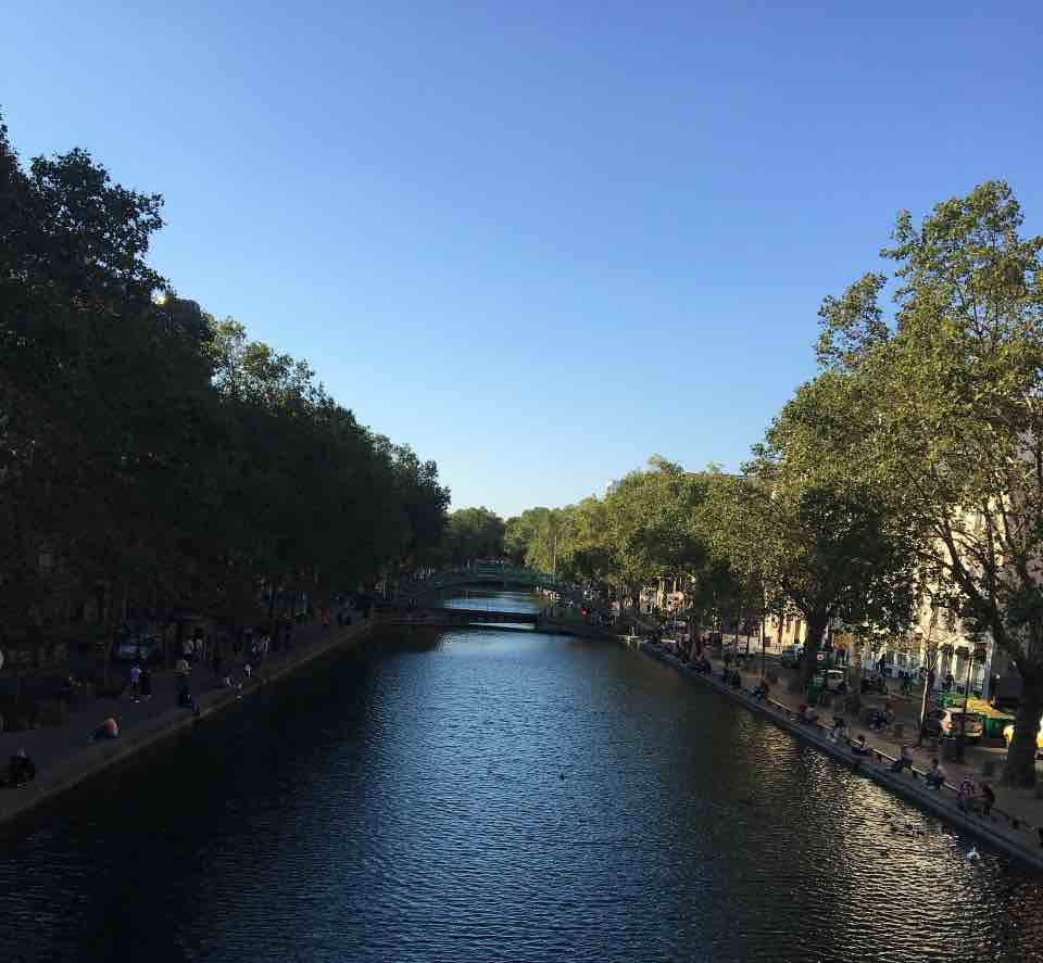 cruise on the canal saint martin