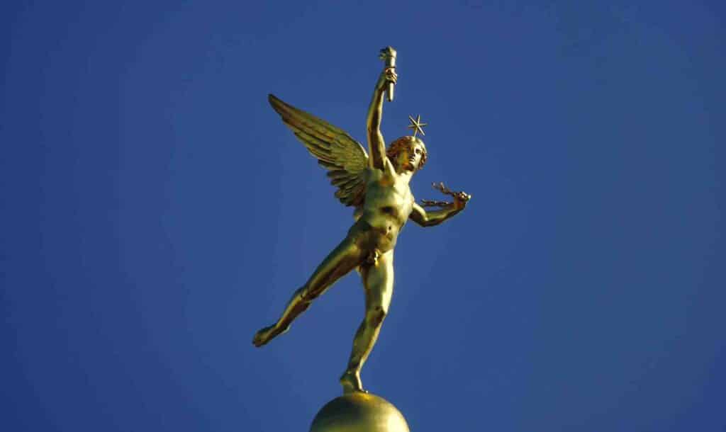 angel of the column July of the place of the bastille