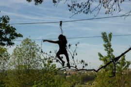 un accrobranche en famille