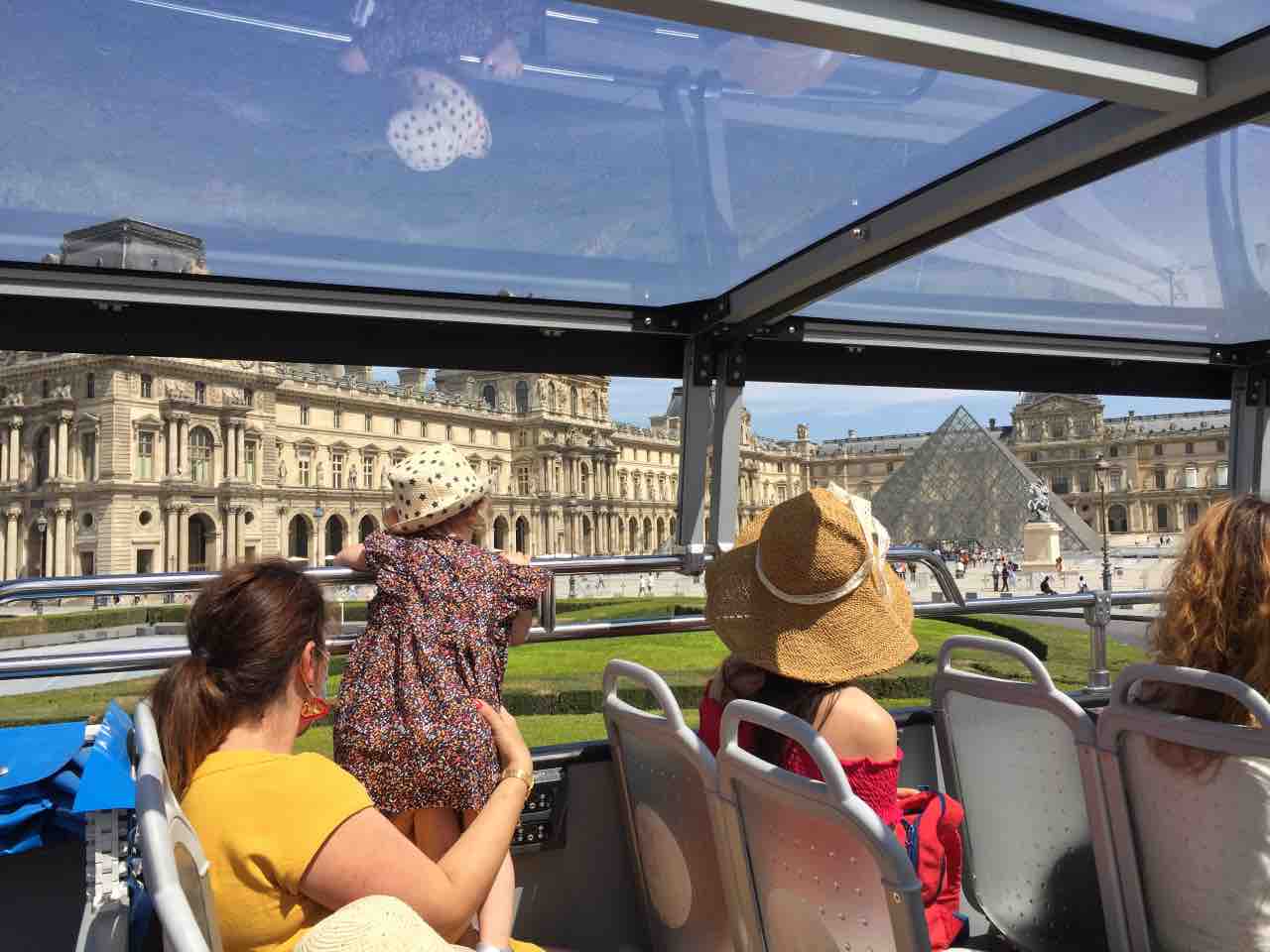 tourist bus tour for children with Tootbus