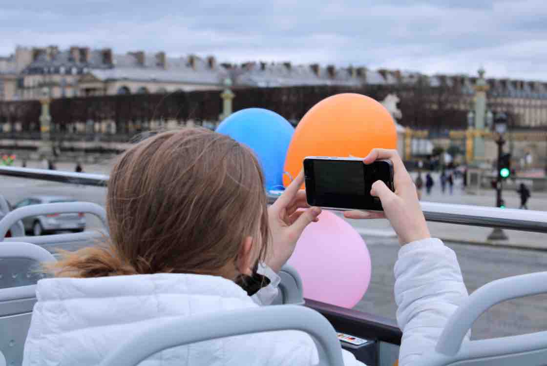 kids tour in Paris by panoramic bus with Tootbus