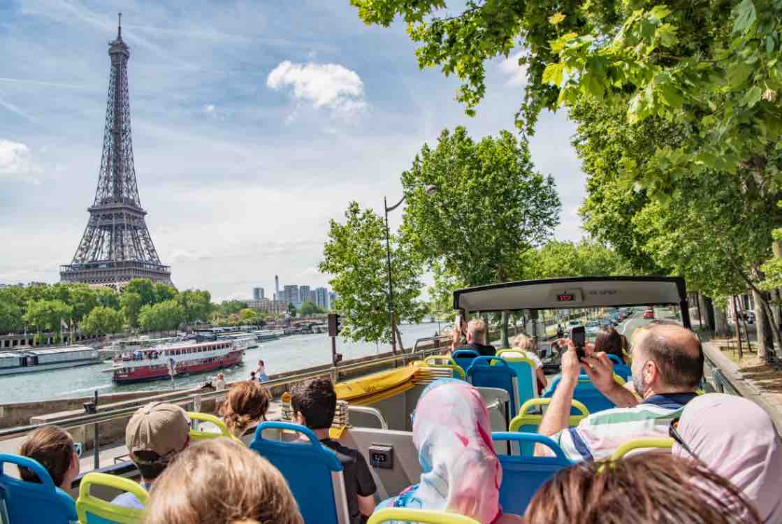 panoramic bus tour of Paris with Tootbus