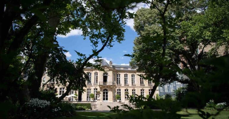 the gardens of the Hotel de Matignon