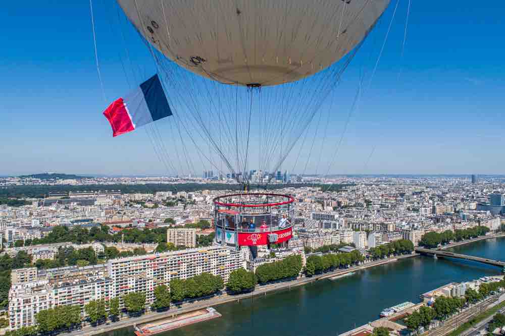 the Generali Paris balloon at the Parc André Citroën