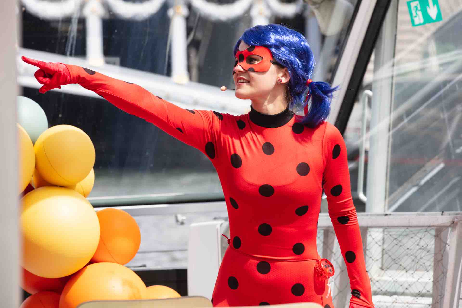 Miraculous Ladybug Joyeux anniversaire toile de fond Cote dIvoire
