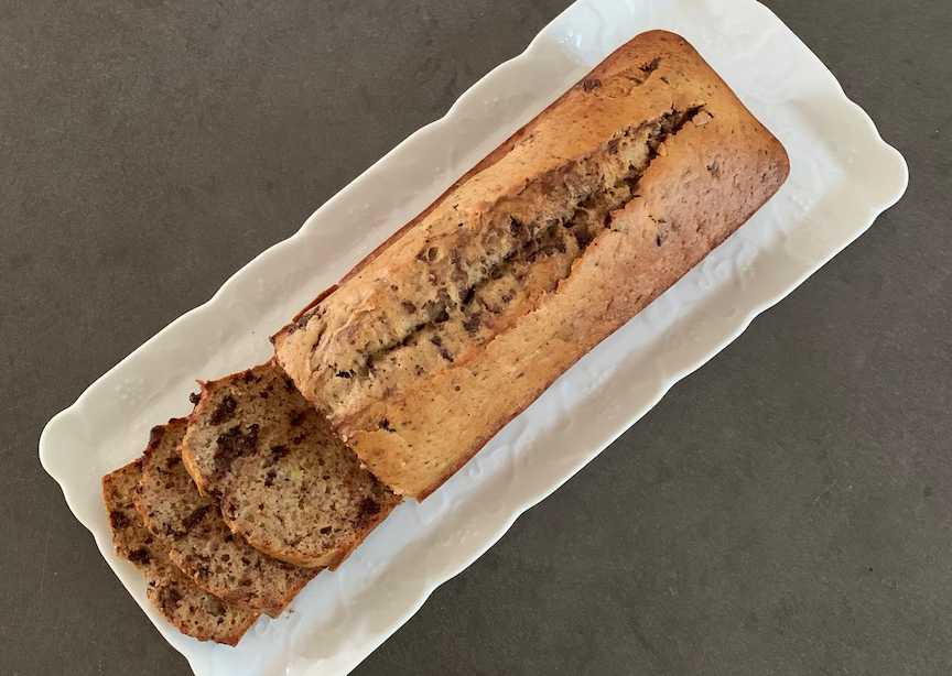Light banana cake